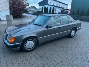Mercedes-Benz E 260 W124  1. Hand Familienbesitz