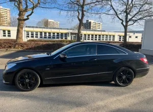 Mercedes-Benz E 250 Coupé E 250 CGI 