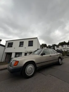 Mercedes-Benz W124 E230 Liebhaber Fahrzeug