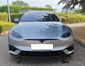 Tesla Model S Plaid MY2026 Lunar Silver 