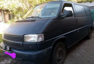 Volkswagen VW T4 2,4 l Diesel Transporter LKW