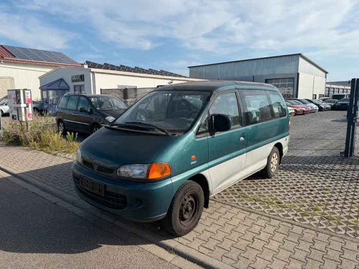 Mitsubishi Space Gear L400