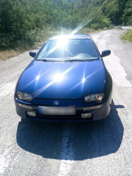 Mazda 323F ez 1196  TÜV 2)2028 VB 999 euro