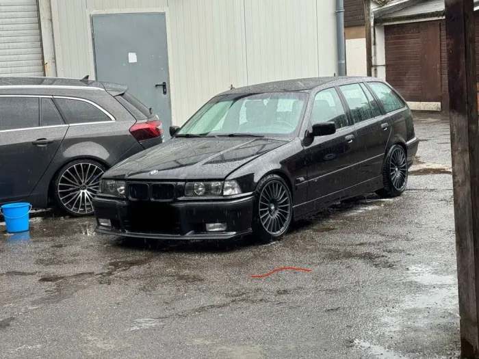 BMW  328 i Touring ..e 36..M Paket..Schric...
