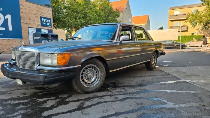 Mercedes-Benz 450 SEL 6,9