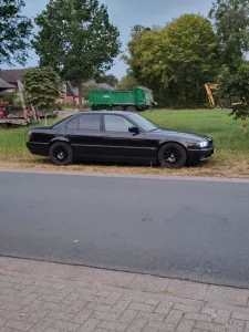 BMW 730i 
