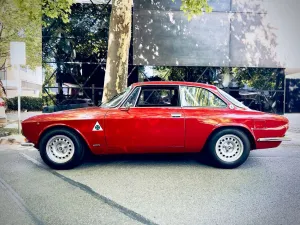 Alfa Romeo GT Twinspark Formula GT Rennwagen  Strassenzul.