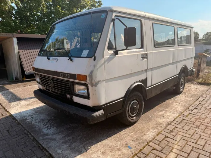 Volkswagen VW LT 28 , 9 Sitzer Bus , 6 Zylinder Einsp...