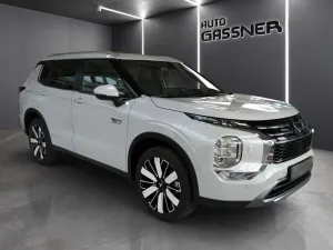Mitsubishi Outlander Plug-in Hybrid 2.4L Select