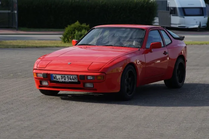 Porsche 944 - Erste Serie - Indisch Rot - ...