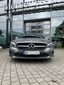 Mercedes-Benz CLA 180 Shooting Brake -