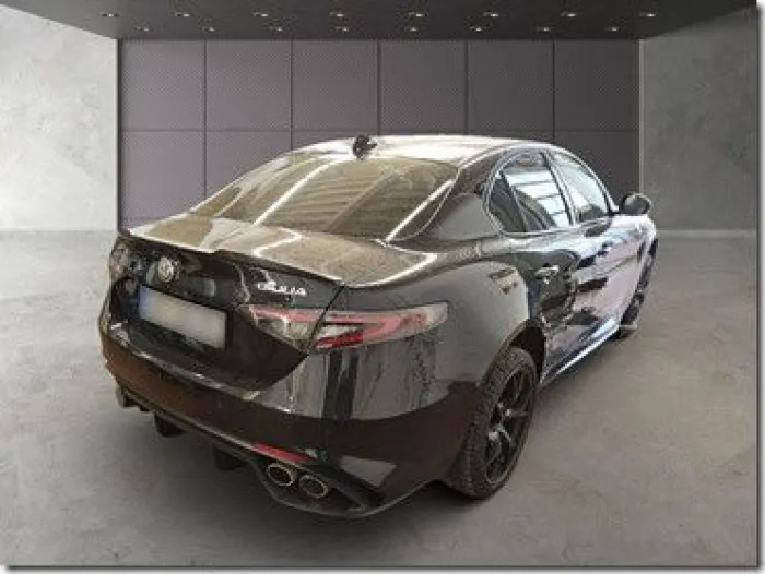 Alfa Romeo Giulia Quadrifoglio*Black*Harman Kardon*Facelift