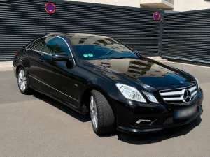 Mercedes-Benz E 250 Coupé E 250 BlueEFFICIENCY AVANTGARDE ...