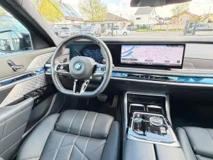 BMW M760e*xDrive*Two*Tone*Individual*3xTV*SkyLounge*