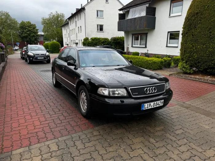 Audi A8 4.2 quattro tiptronic V8