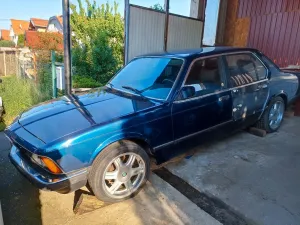 BMW E23 - 728i