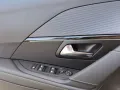 Peugeot e-208 GT,Navi+Park Distance Control vo.&hi.+Sitz
