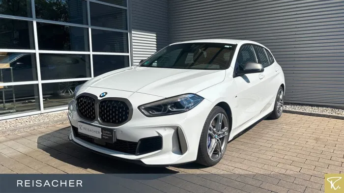 BMW M135i A xDrive LCProf,LED,LRH,Hi-Fi,LED,18