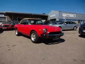 Fiat 124 Spider C2     Pininfarina