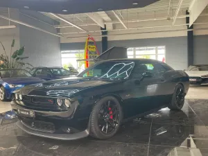 Dodge Challenger R/T 5,7 V8 RWD LastCall 1.HAND