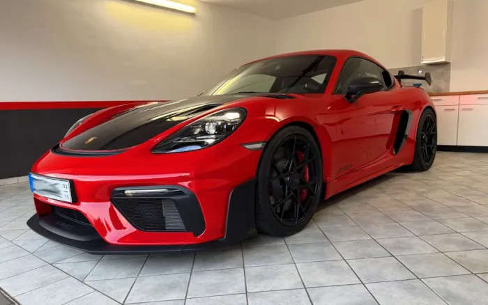 Porsche GT4 RS Weissach 4650 km makelloser Erstbesitz