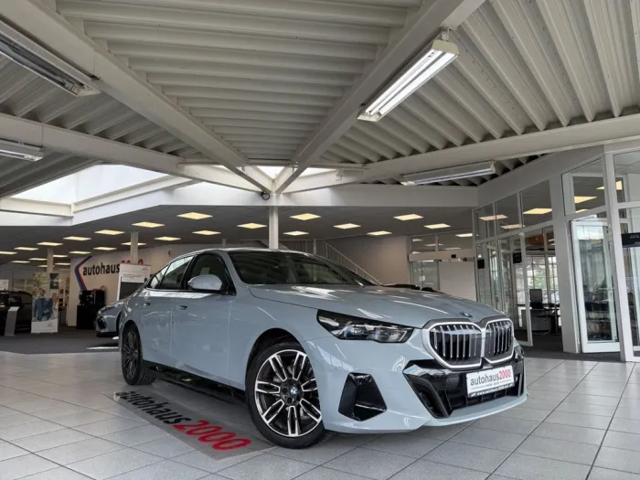 BMW 530e Lim. M Sportpaket AUT./LED/CAM/H&K