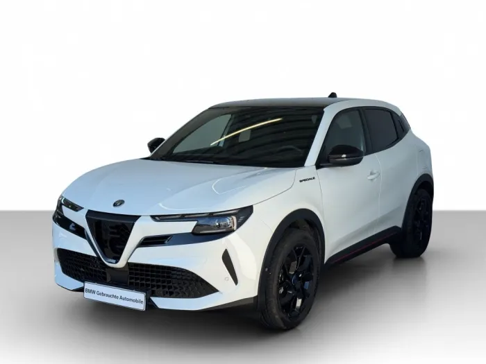 Alfa Romeo Junior 1.2 VGT Ibrida Speciale Navi.ACC