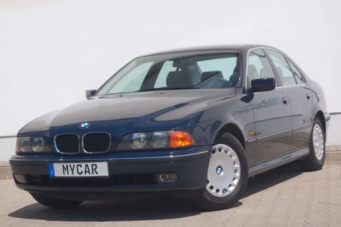 BMW 523i*Edition*1 Hd*58 TKm*Klima*PDC*ELFH*ZV*