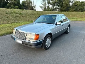 Mercedes-Benz W124 Limousine 230E Mercedes Benz  M102