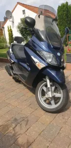 Mercedes-Benz Piaggio X EVO 250