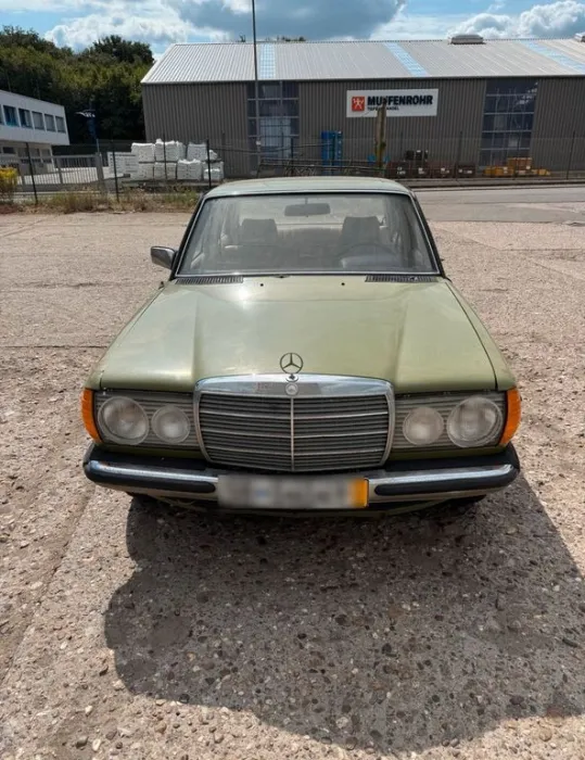 Mercedes-Benz Mercedes W123 240 D (Diesel)