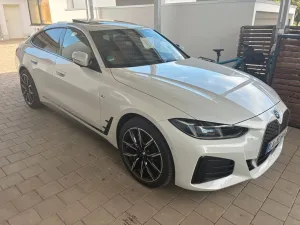 BMW i4 xDrive40 AHK, Head up, M-Paket, Schiebedach,.