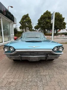 Ford Thunderbird In Top Zustand ,Tolles Coupe mit Pow