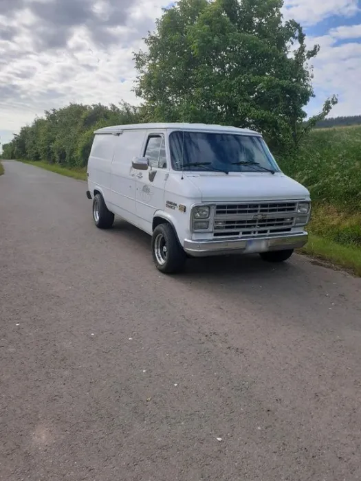 Chevrolet Chevy G20 Cargo Van Low Top