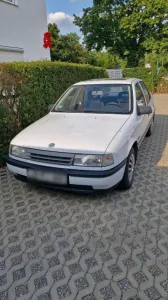 Opel Vectra A1,8i Weiß AHK
