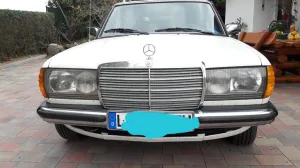 Mercedes-Benz E 230