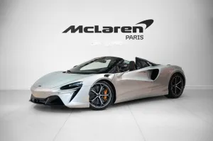 McLaren Artura Spider