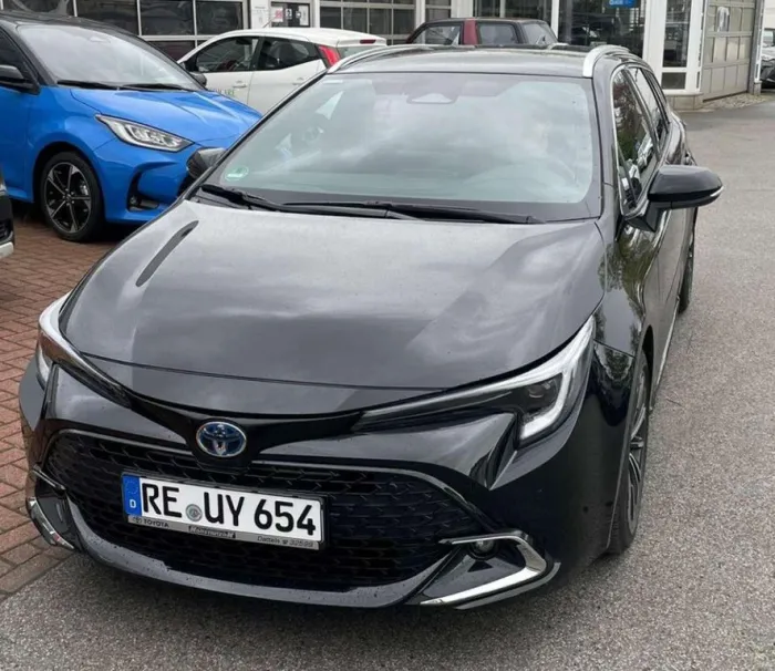 Toyota Corolla Hybrid Team D
