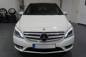 Mercedes-Benz B 180 -