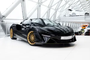McLaren Artura Spider 3.0 V6 Plug-in - JPS Livery - Tech