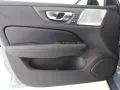 Volvo V60 B4 Ultimate Dark*B&W*360°*Standh.*