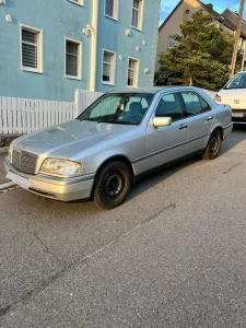 Mercedes-Benz Mercedes W202 C220