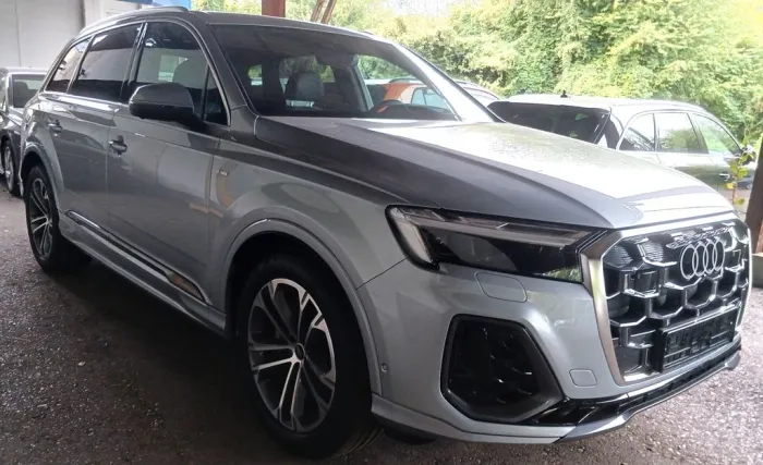 Audi Q7 3.0 TFSI qu 250 kW S-Line 7-Sitzer,Luftfed.,