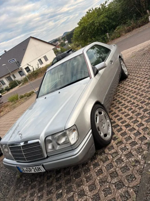 Mercedes-Benz CE 220 W124
