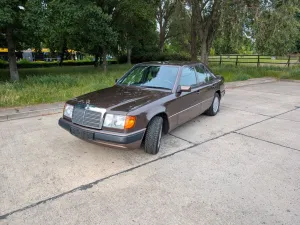 Mercedes-Benz E 320 W124 