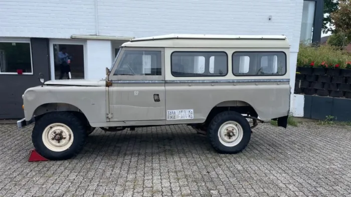 Land Rover Serie III & 109 DIESEL OHNE MOTOR OLTEIMER