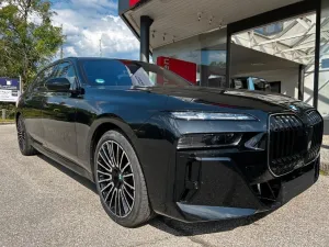 BMW 740d xDrive/Iconic Glow/B&W/Standheizung/Clarity