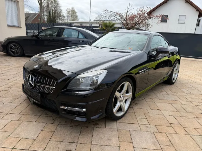 Mercedes-Benz 250 SLK Roadster+AMG Styling+Pano+Harman+Airscr+