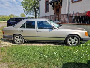 Mercedes-Benz Mercedes Benz W 124