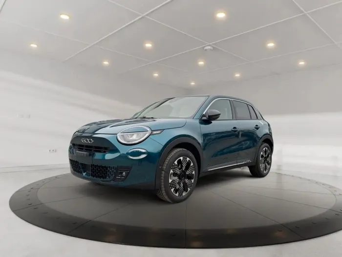 Fiat 600 Hybrid La Prima DCT 145PS *TOP-Ausstattung*